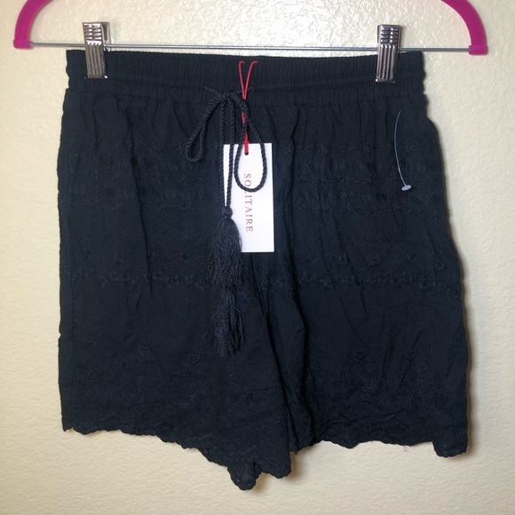 Solitaire Embroidered Shorts size S - Picture 2 of 8